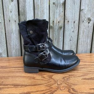 stormy mountain boots